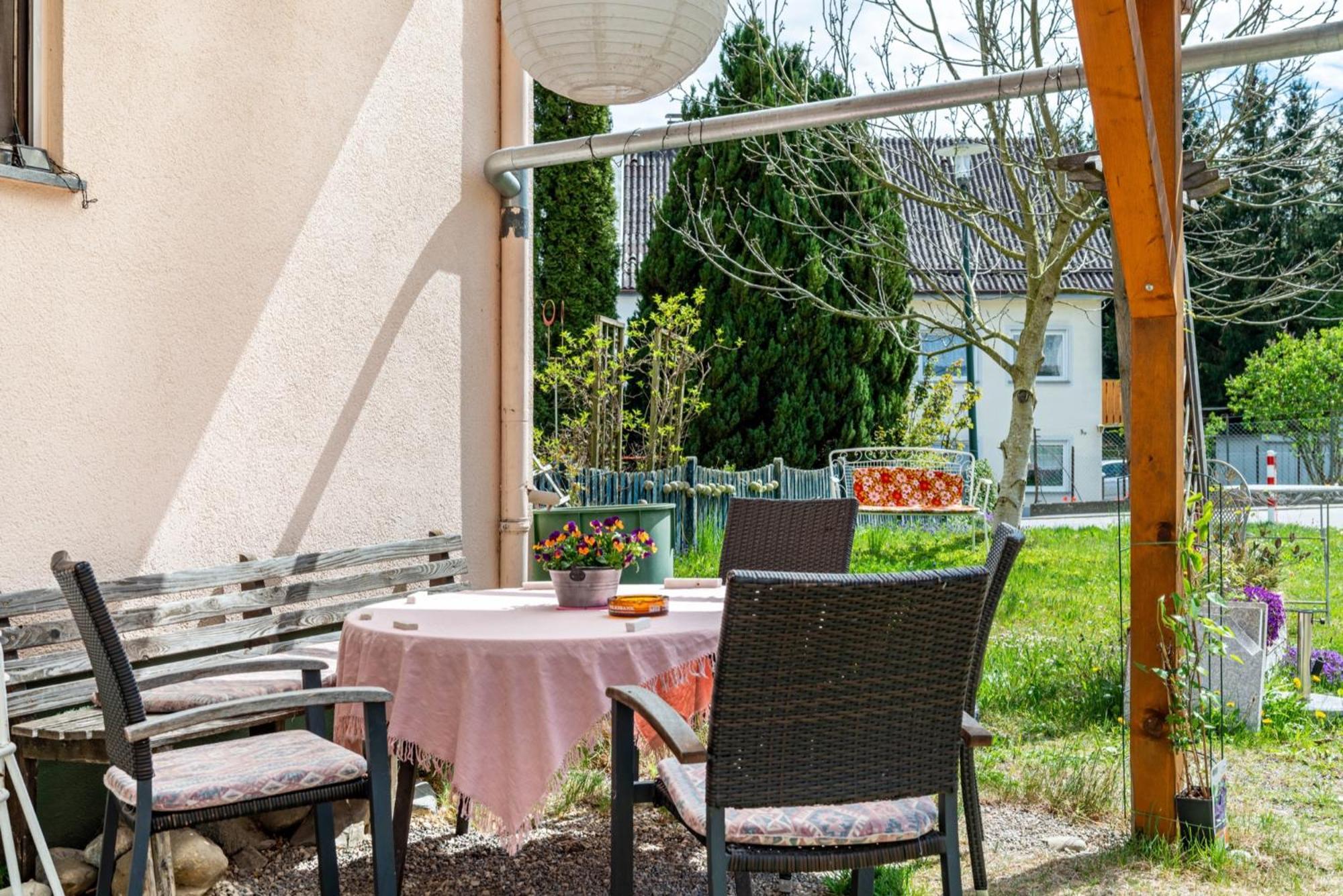 Vronis Ferienwohnungen Muhlingen Extérieur photo