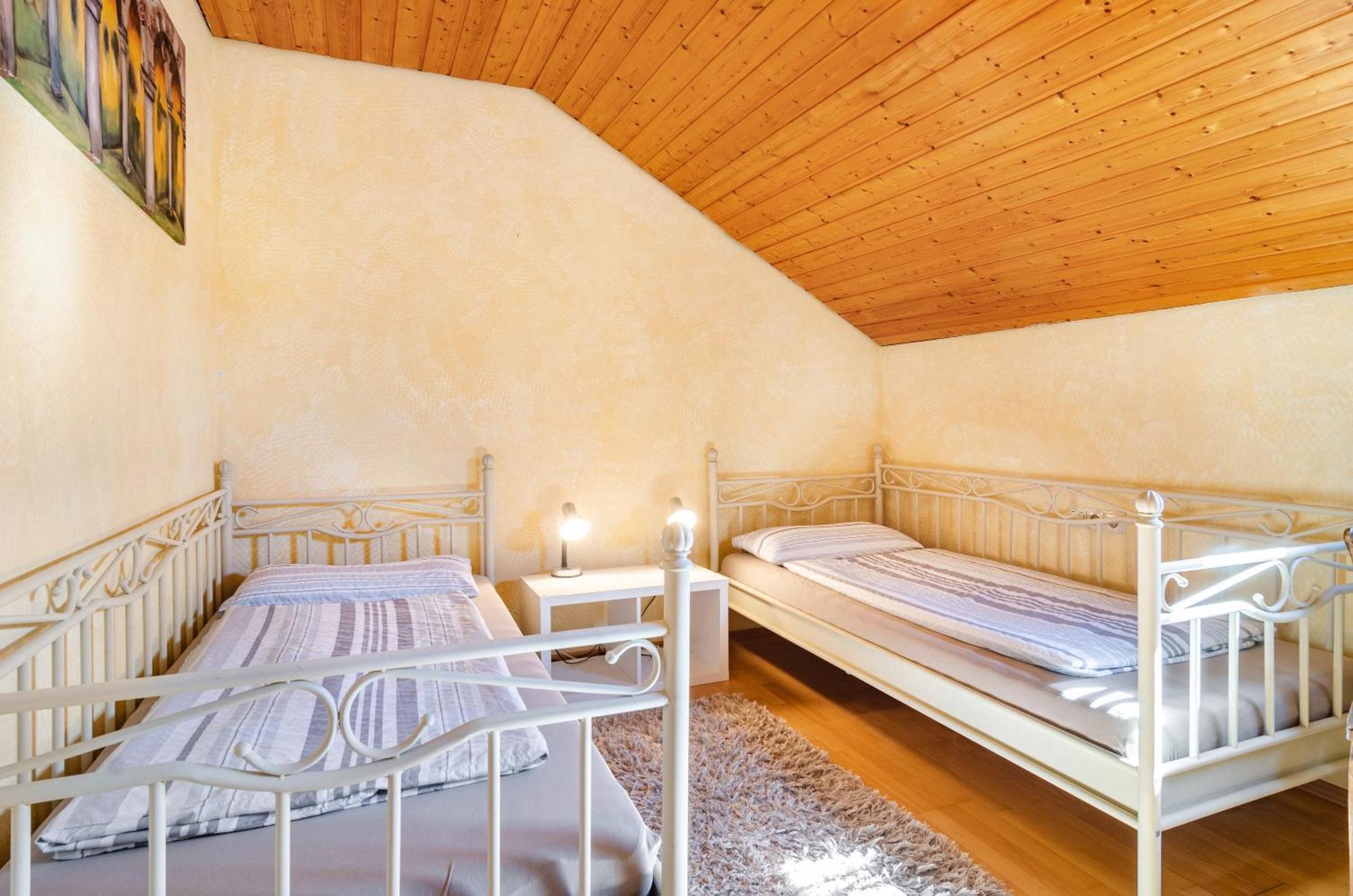 Vronis Ferienwohnungen Muhlingen Extérieur photo